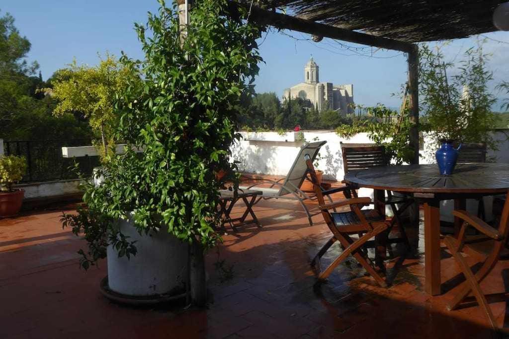 Apartamento con increíbles vistas y terraza en la azotea Gerona Exterior foto