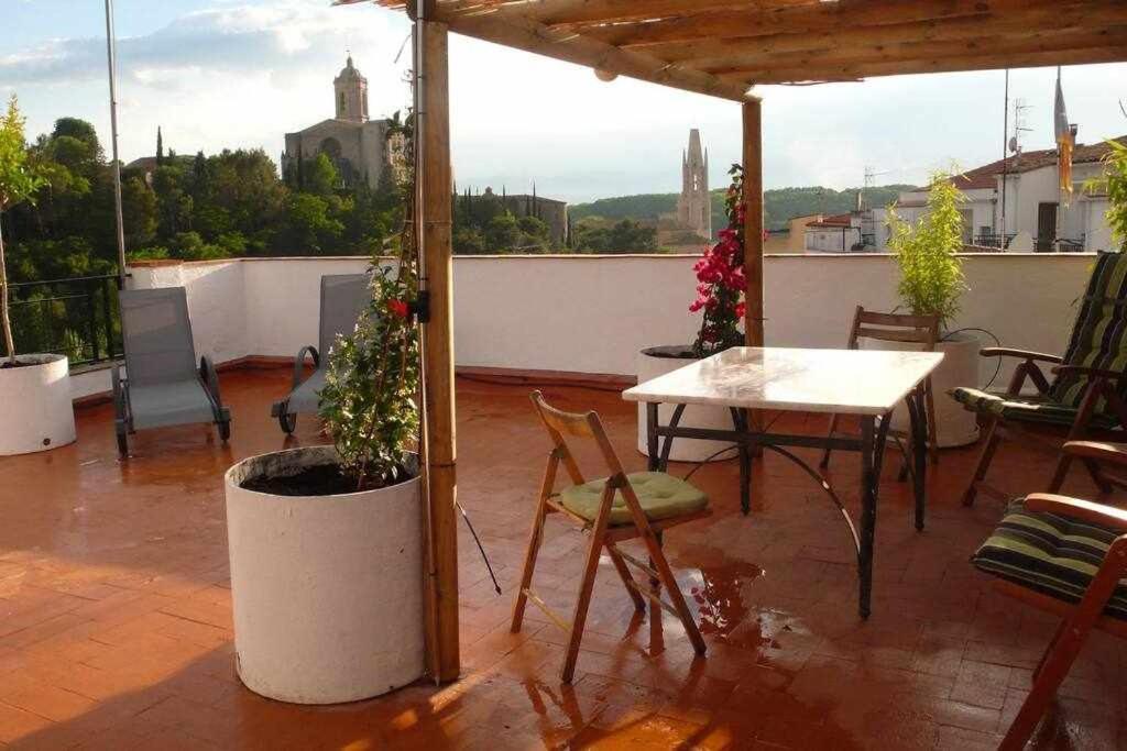 Apartamento con increíbles vistas y terraza en la azotea Gerona Exterior foto