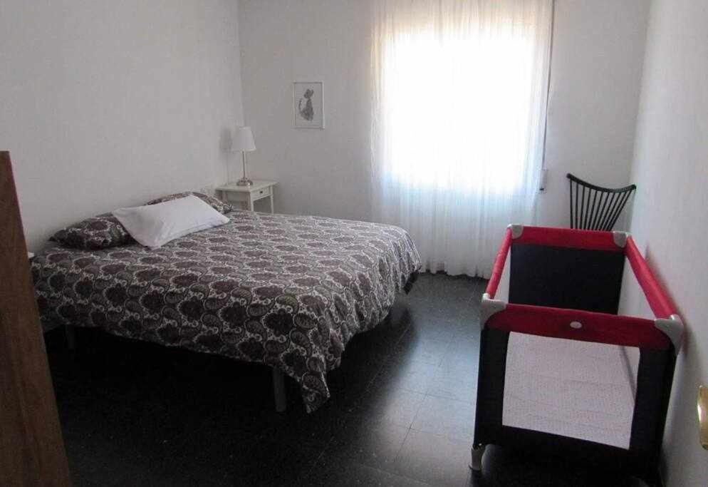 Apartamento con increíbles vistas y terraza en la azotea Gerona Exterior foto