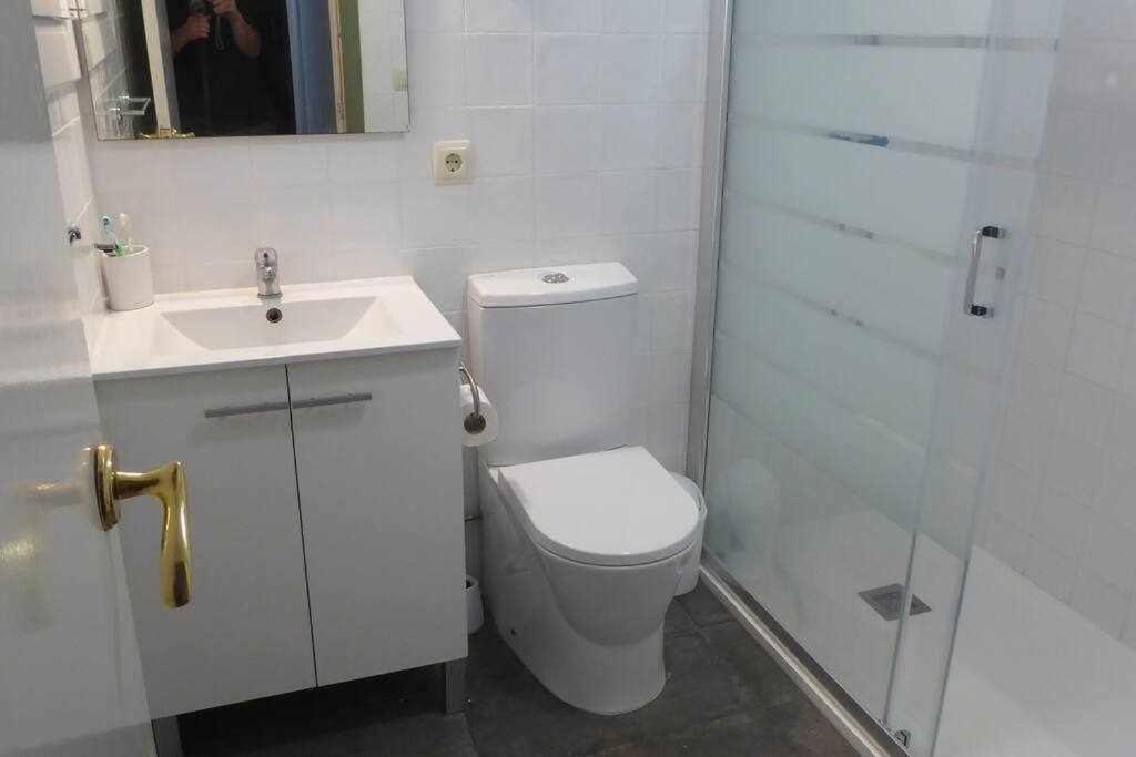 Apartamento con increíbles vistas y terraza en la azotea Gerona Exterior foto
