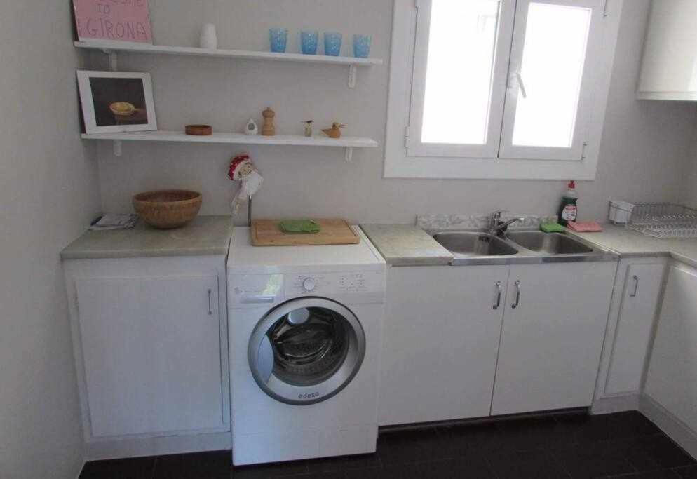 Apartamento con increíbles vistas y terraza en la azotea Gerona Exterior foto