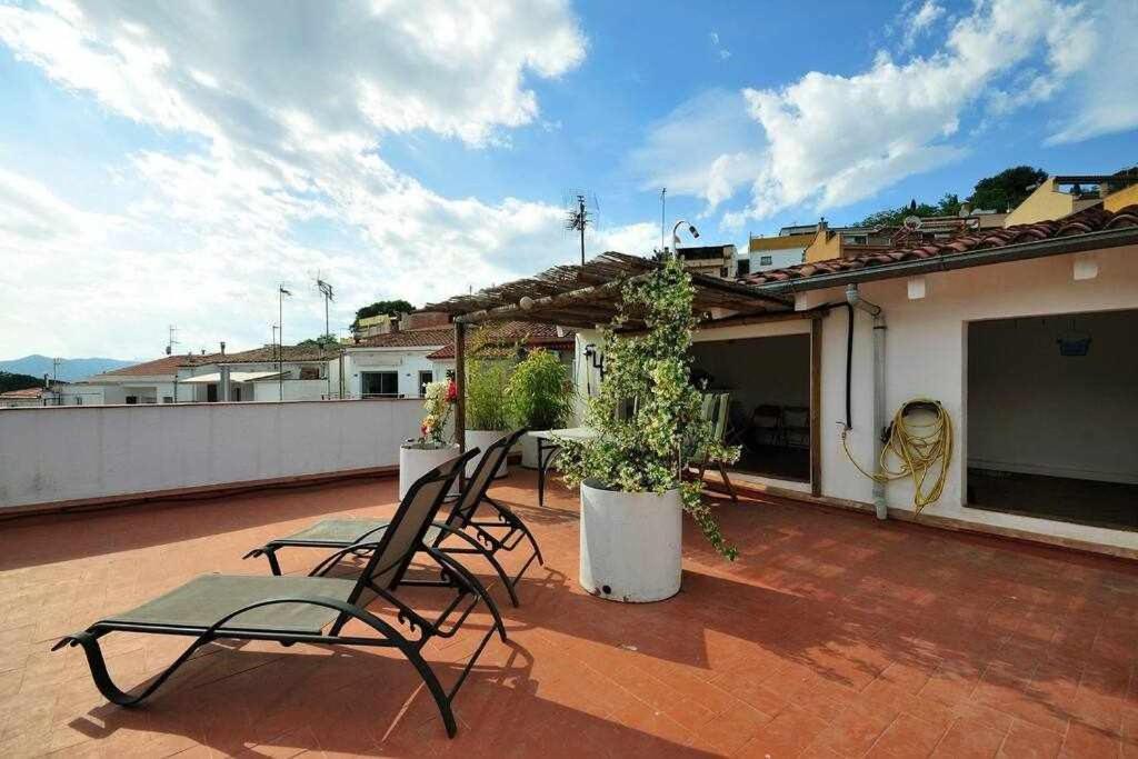 Apartamento con increíbles vistas y terraza en la azotea Gerona Exterior foto