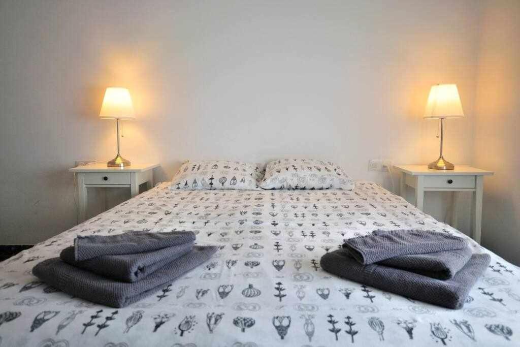 Apartamento con increíbles vistas y terraza en la azotea Gerona Exterior foto