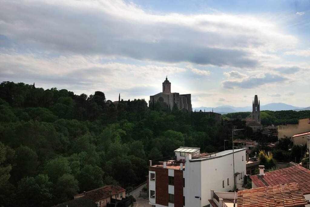 Apartamento con increíbles vistas y terraza en la azotea Gerona Exterior foto